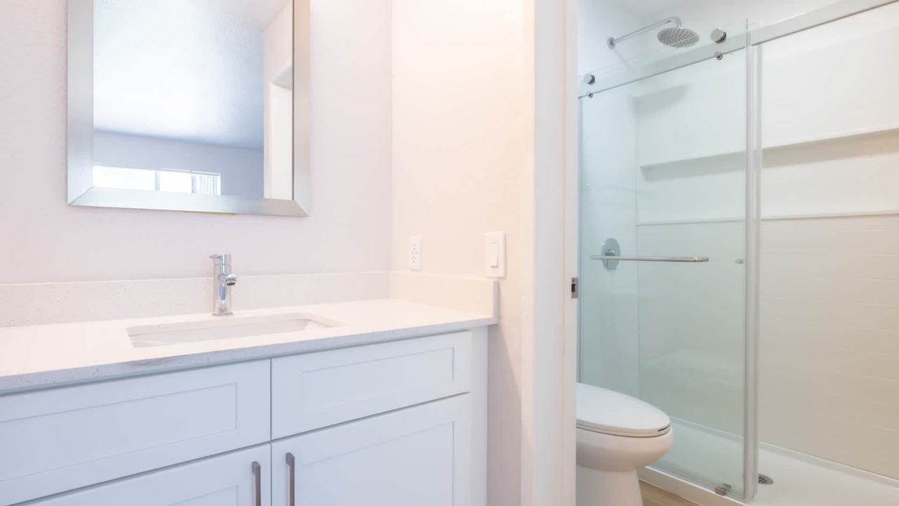 Oak Park Apartment Homes - Photo 4 of 23