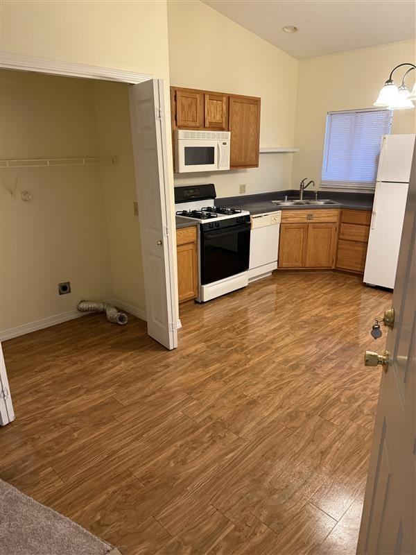 4253 Sabana Loop Se #C - Photo 3 of 17