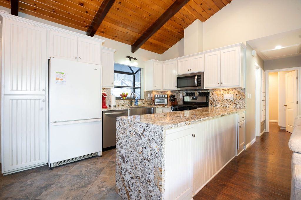 24933 Faulhorn Dr - Photo 6 of 36