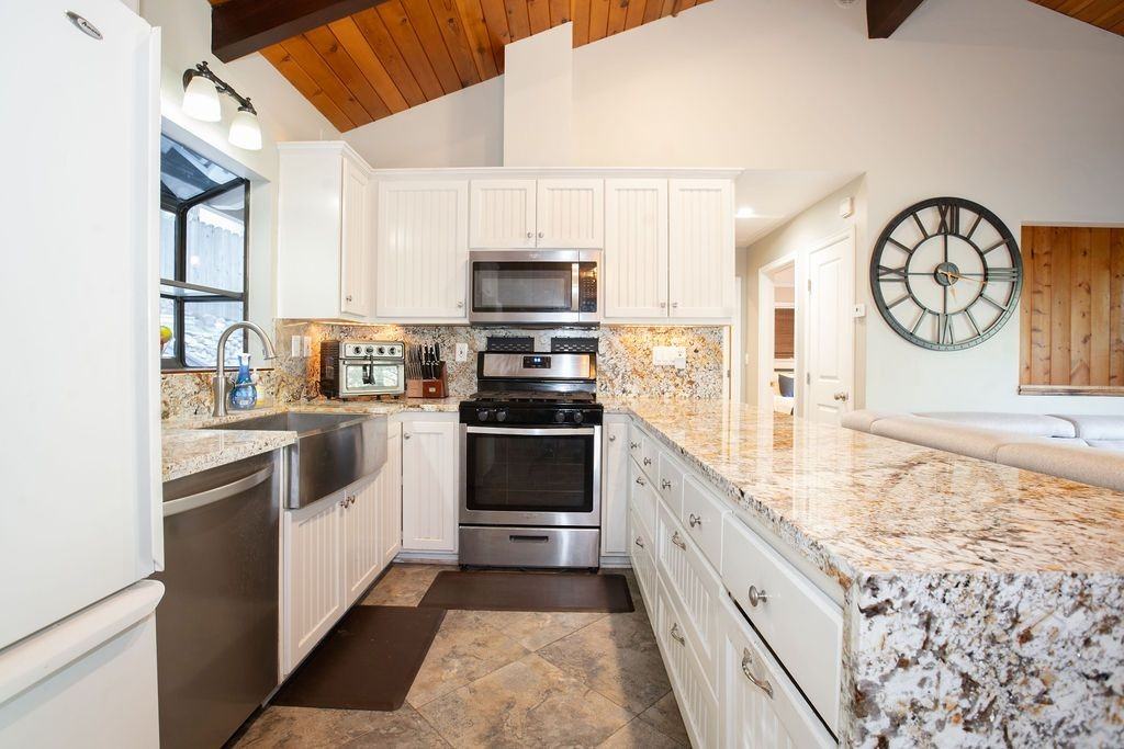 24933 Faulhorn Dr - Photo 7 of 36