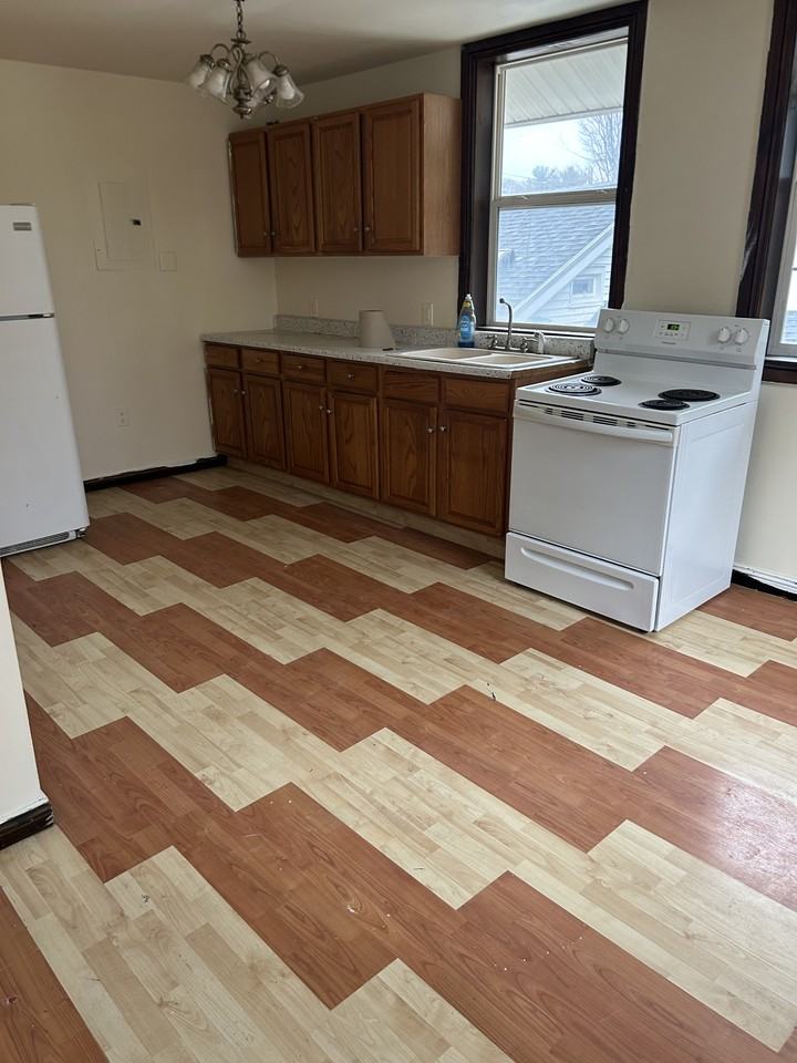 65 W Main St #UP - Photo 3 of 8