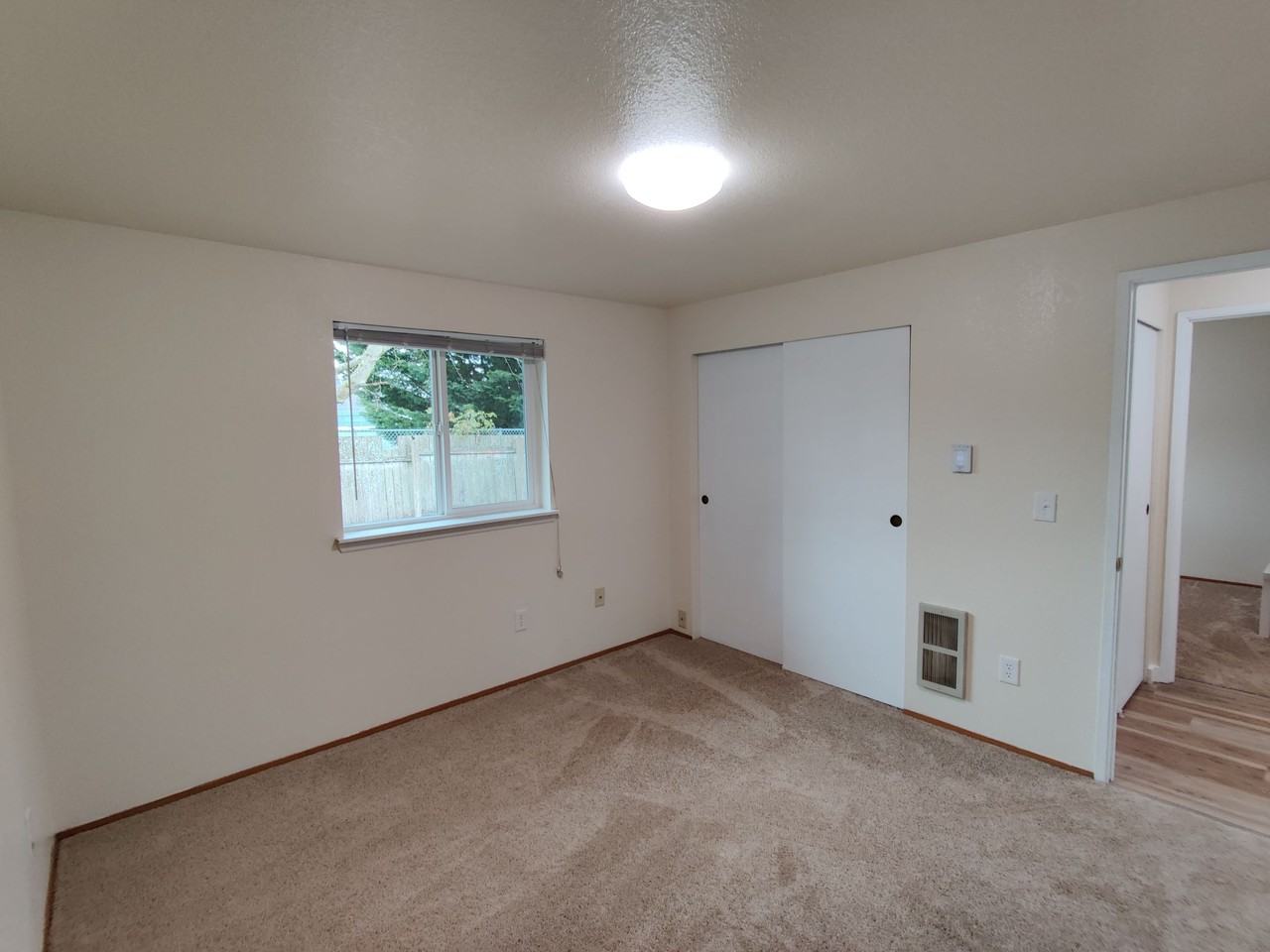 4932 Wilshire Ct Se #B - Photo 5 of 19