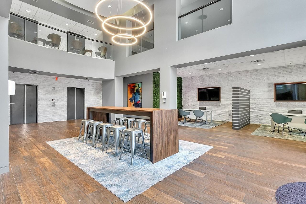 12 North - Photo 5 of 40