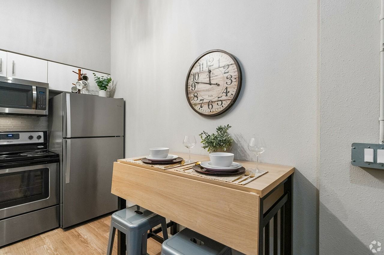 12 North - Photo 6 of 40