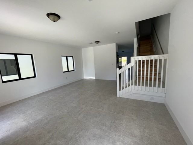 2730 SW 90th Ave - Photo 2 of 9
