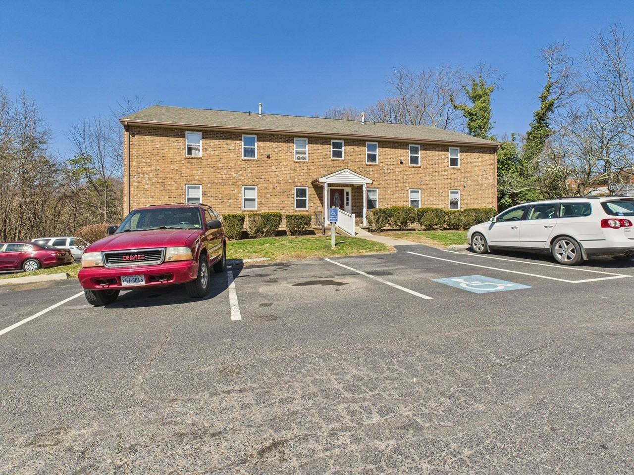 2407 Bare Street - Photo 2 of 13