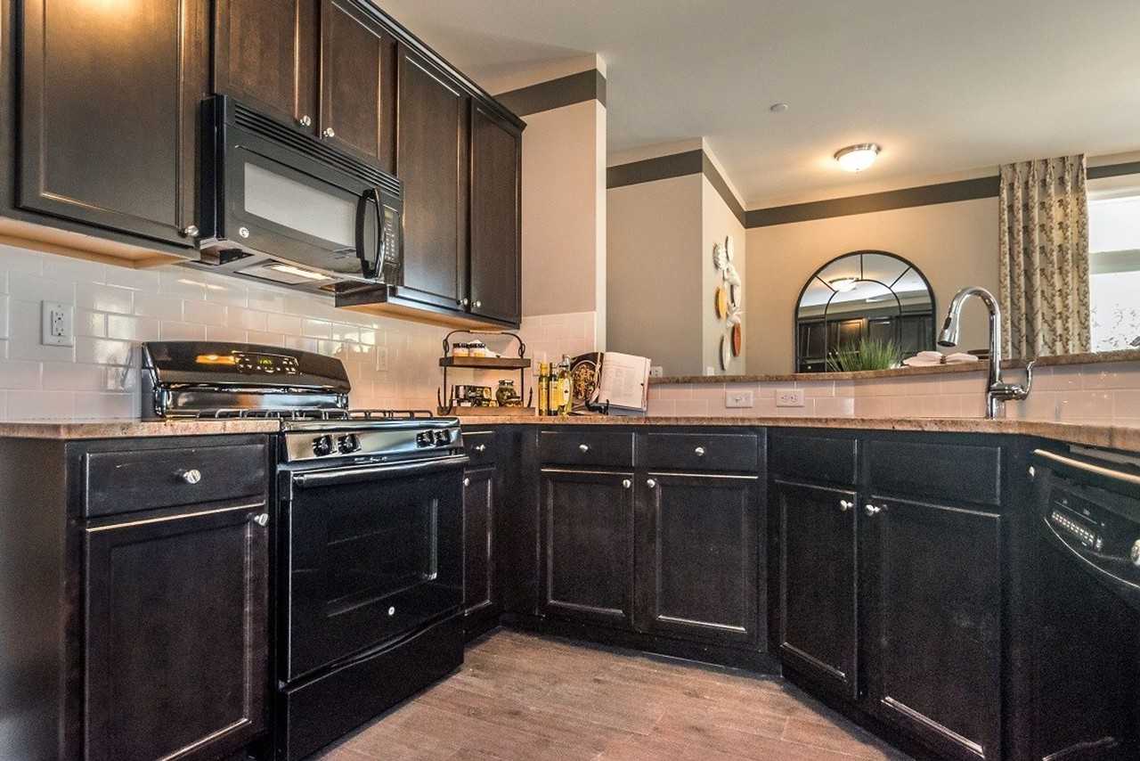 1000 Gianna Drive - Photo 3 of 50