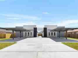 featured image of 1005 W Mahala Ave