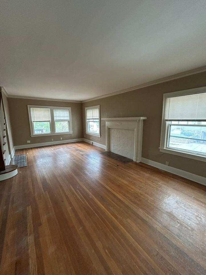 5347 Harrison St - Photo 2 of 13