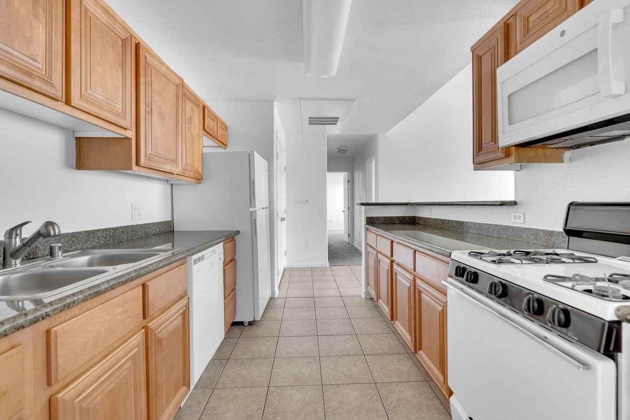 9925 W. Russell Road - Photo 4 of 36