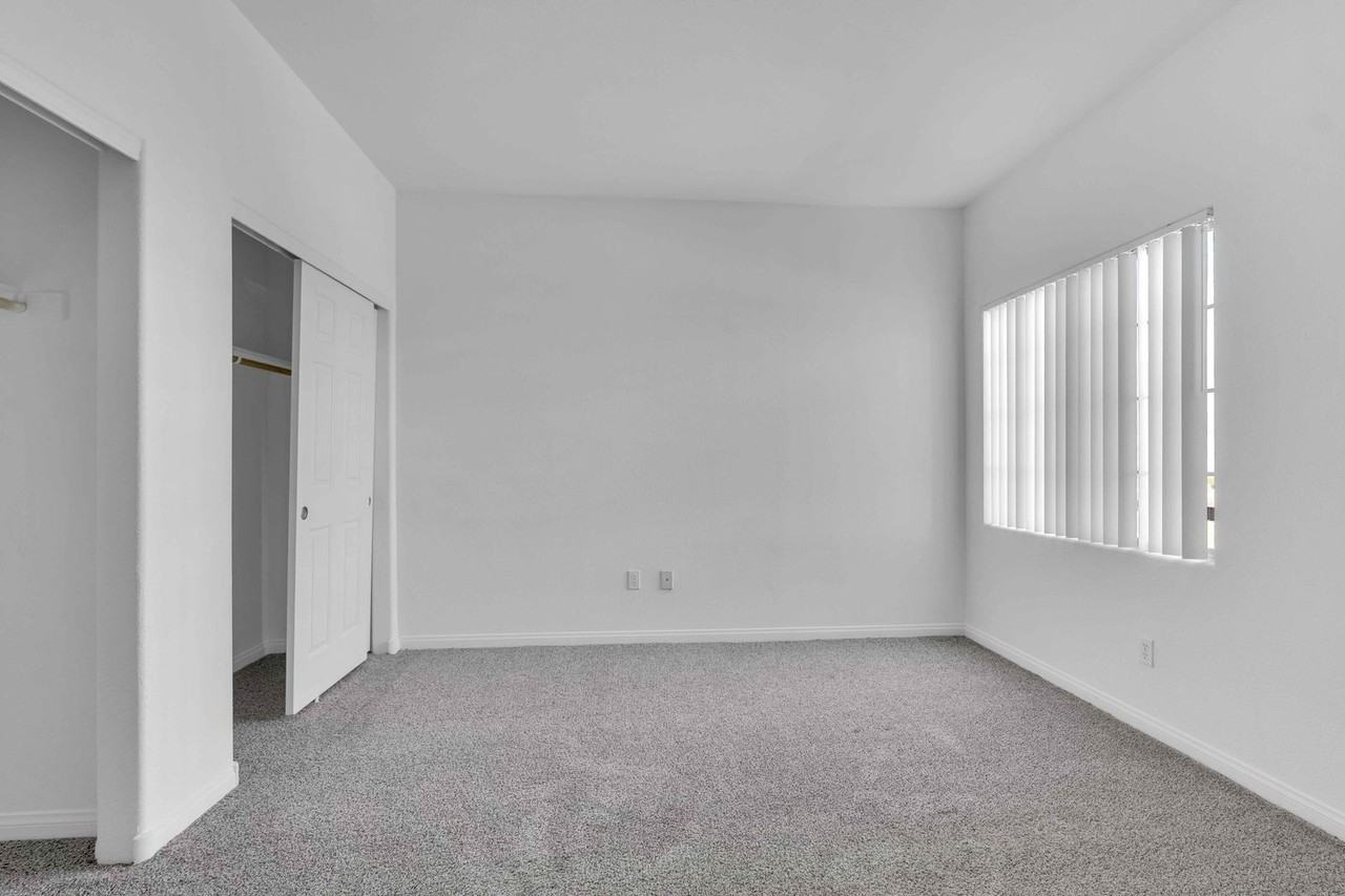 9925 W. Russell Road - Photo 6 of 36