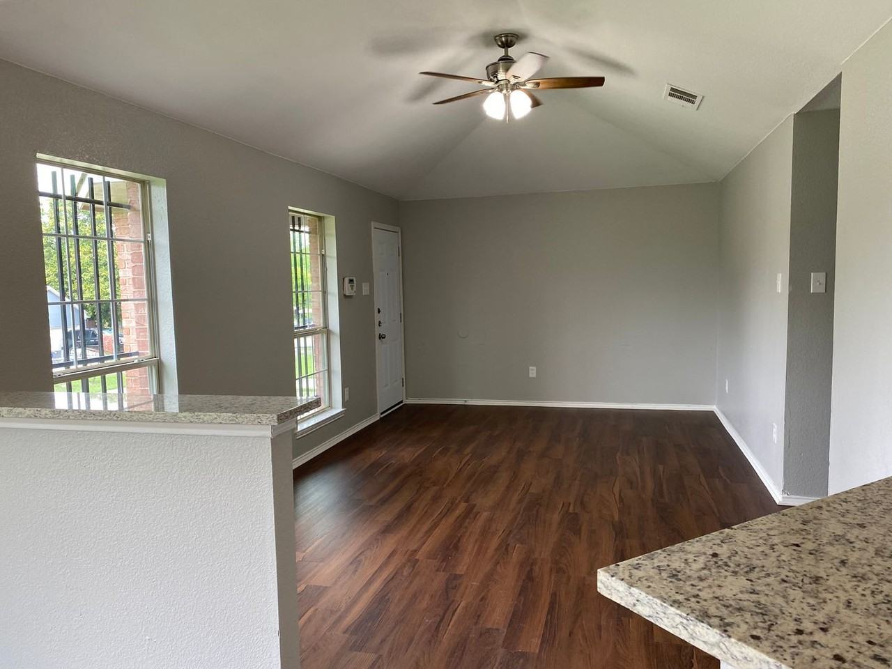 2520 Fatima Ave - Photo 2 of 13