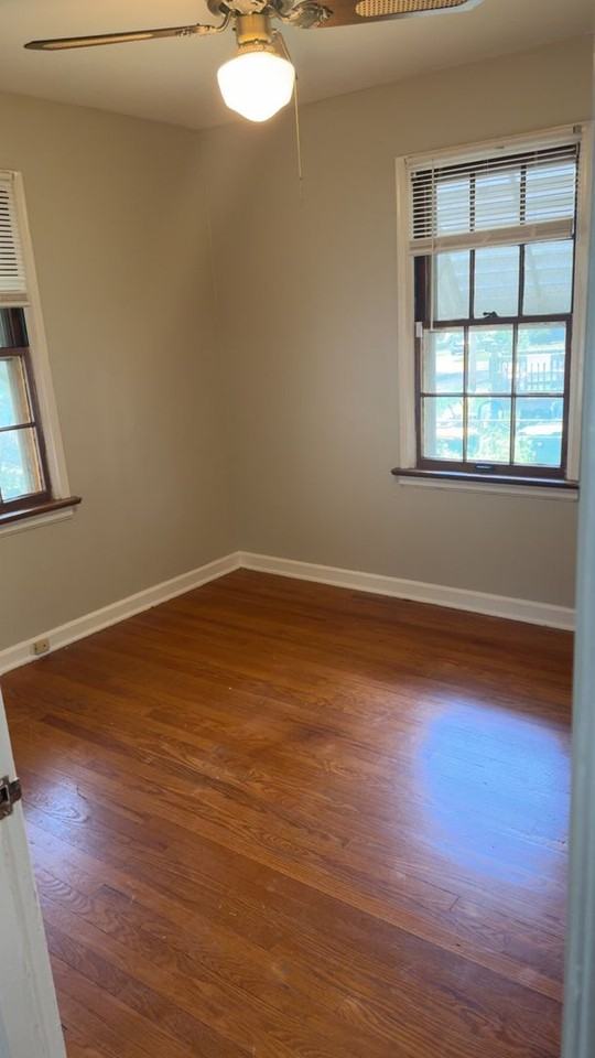 1906 Bainbridge Dr - Photo 7 of 18