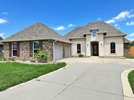 featured image of 1000 Maize St