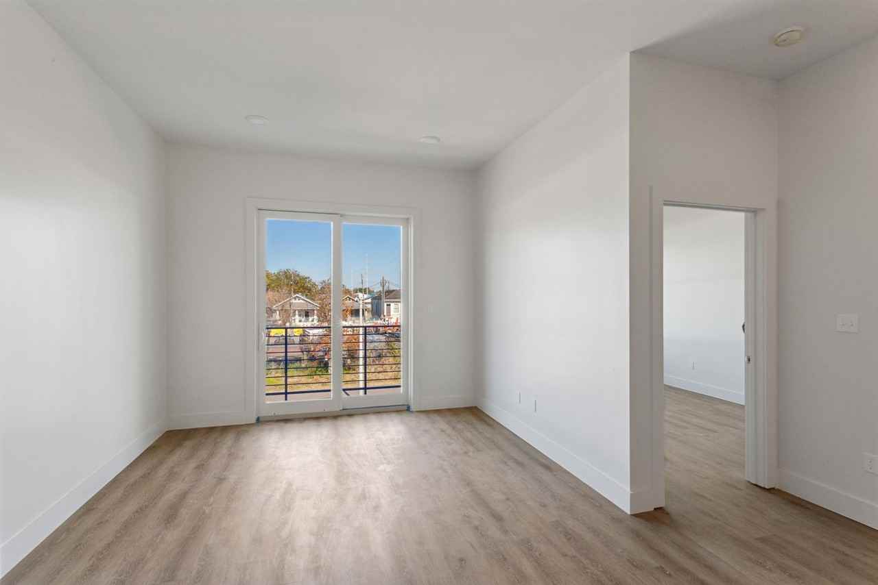 3001 Conti - Photo 7 of 29