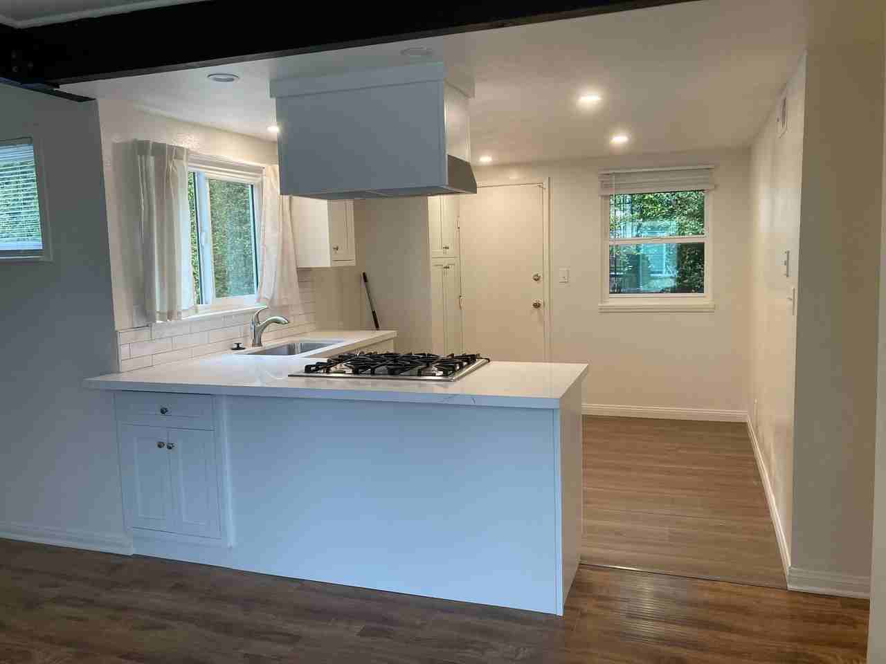 458 N Baldwin Ave - Photo 3 of 8