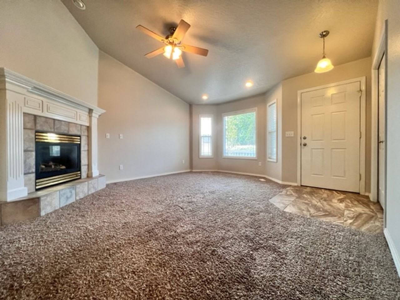 13037 W Peachleaf Ct - Photo 5 of 25