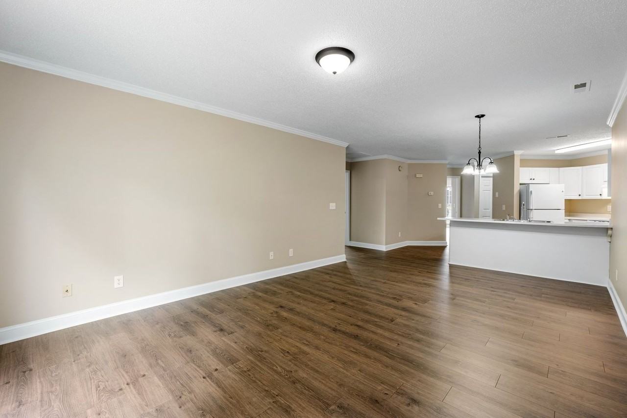 10 Whitfield Way - Photo 6 of 27