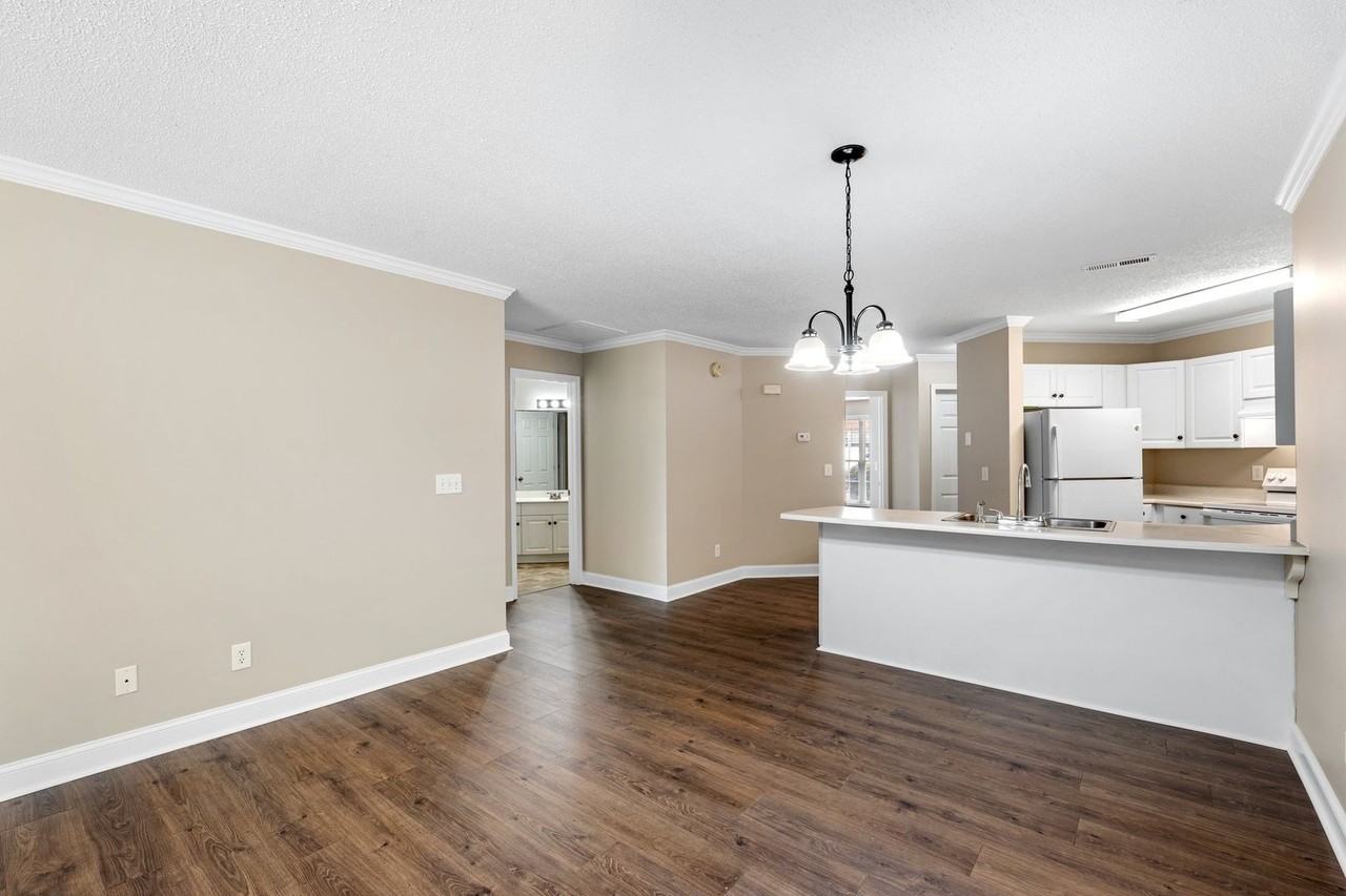10 Whitfield Way - Photo 7 of 27