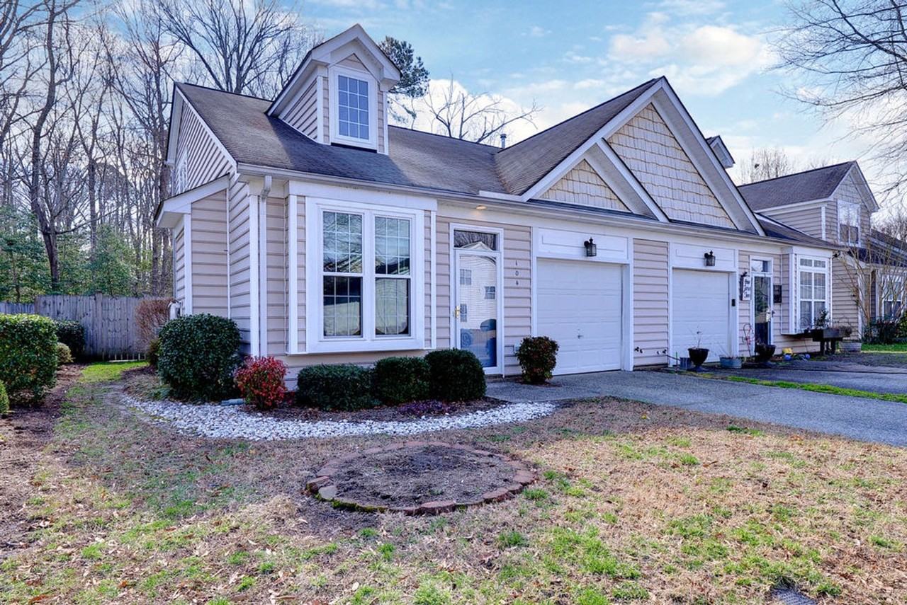 104 Kevin Ct - Photo 2 of 36