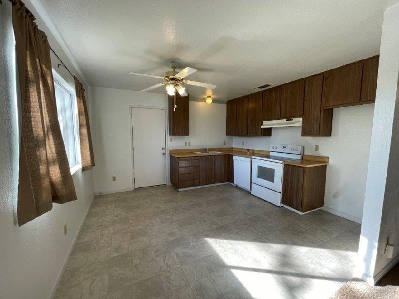 9262 Terra Linda Dr - Photo 3 of 25