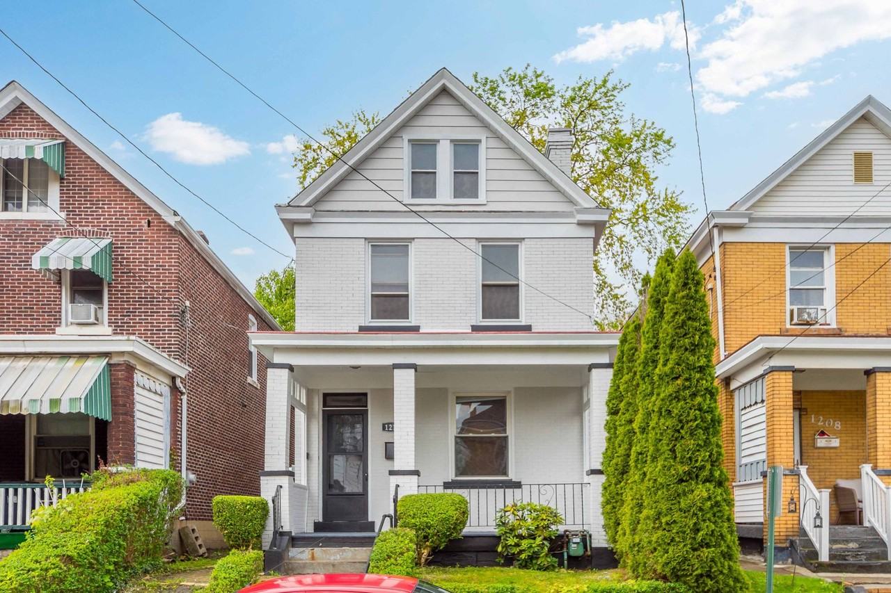 1210 Sylvan St - Photo 4 of 28