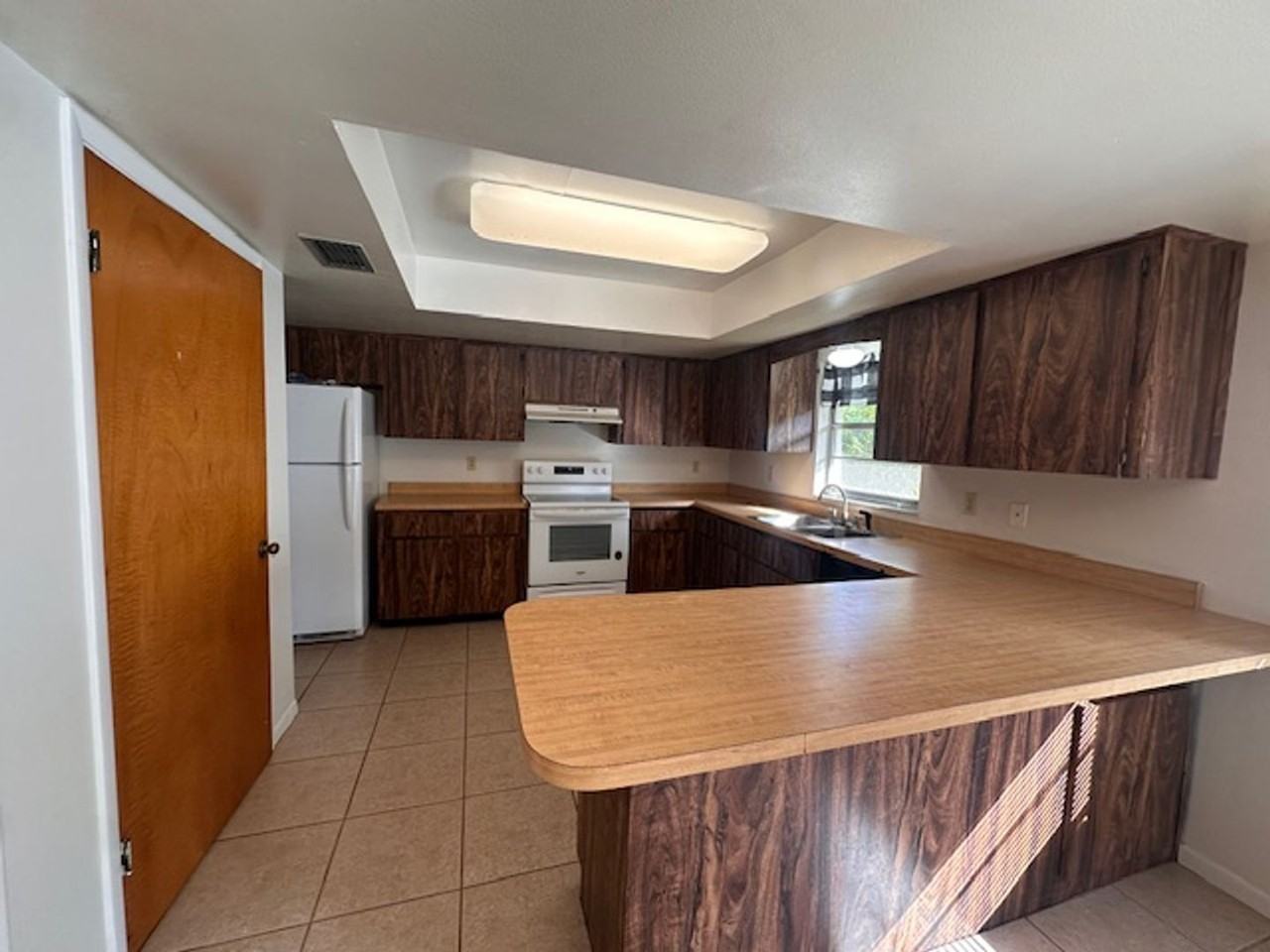 25946 Pine Ridge Rd - Photo 2 of 11