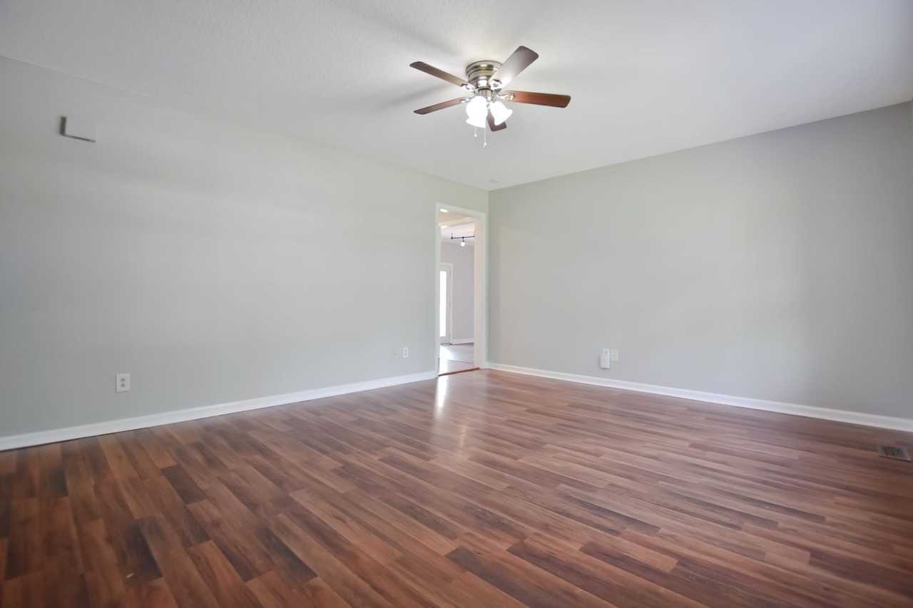 1799 Needmore Rd - Photo 4 of 20