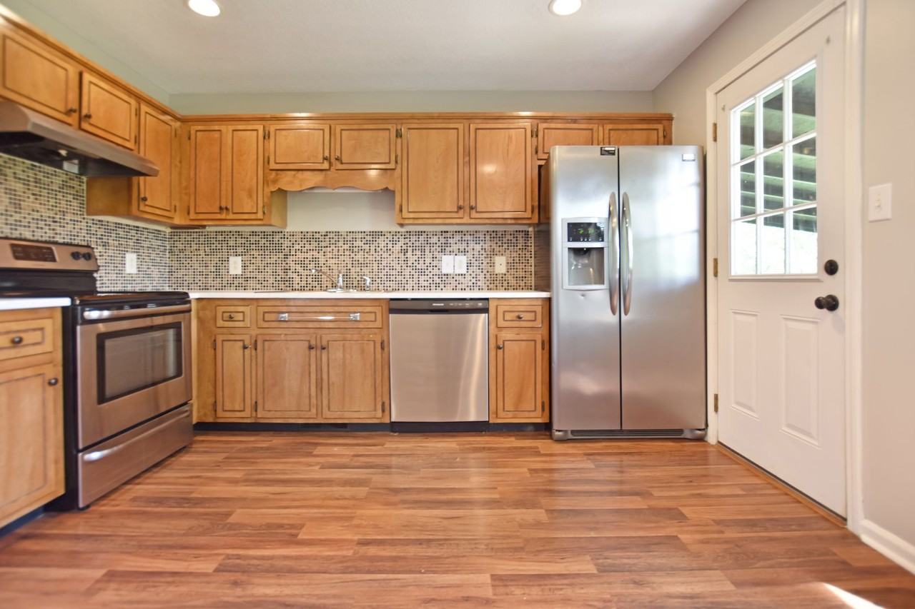 1799 Needmore Rd - Photo 7 of 20