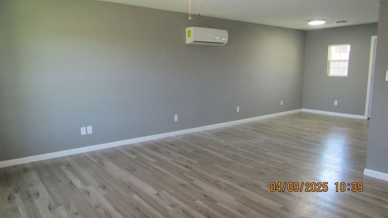 1312 1312 SW ParkAvenue - Photo 2 of 21