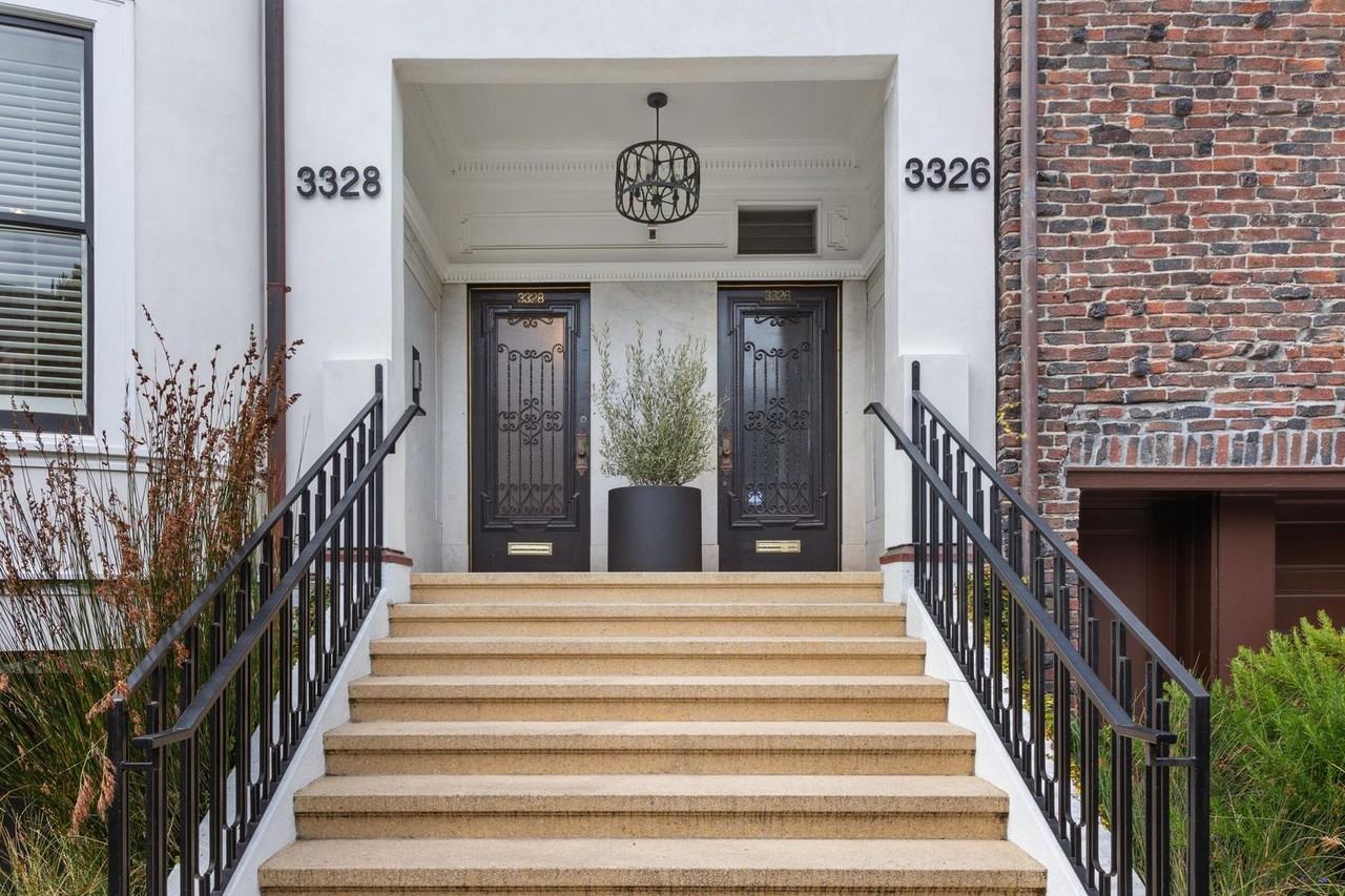 3328 Jackson St - Photo 2 of 44