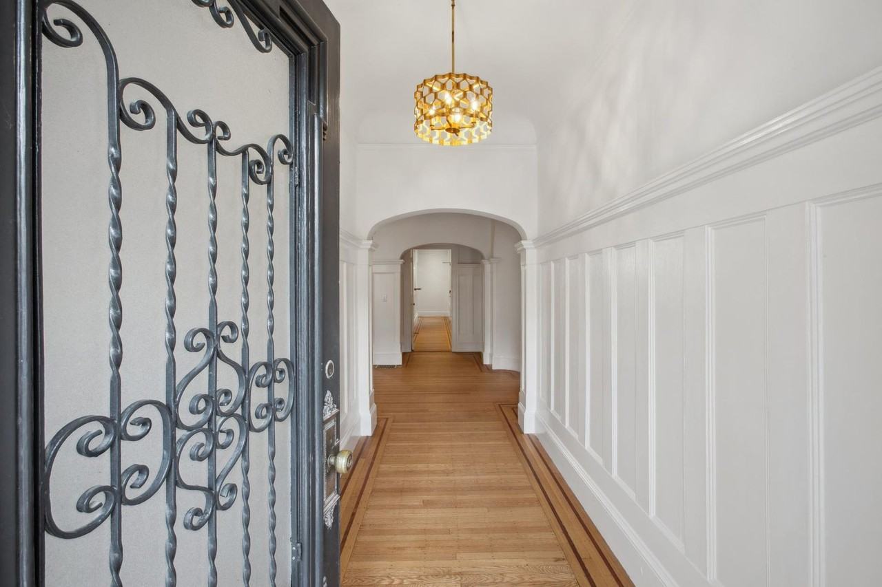 3328 Jackson St - Photo 3 of 44