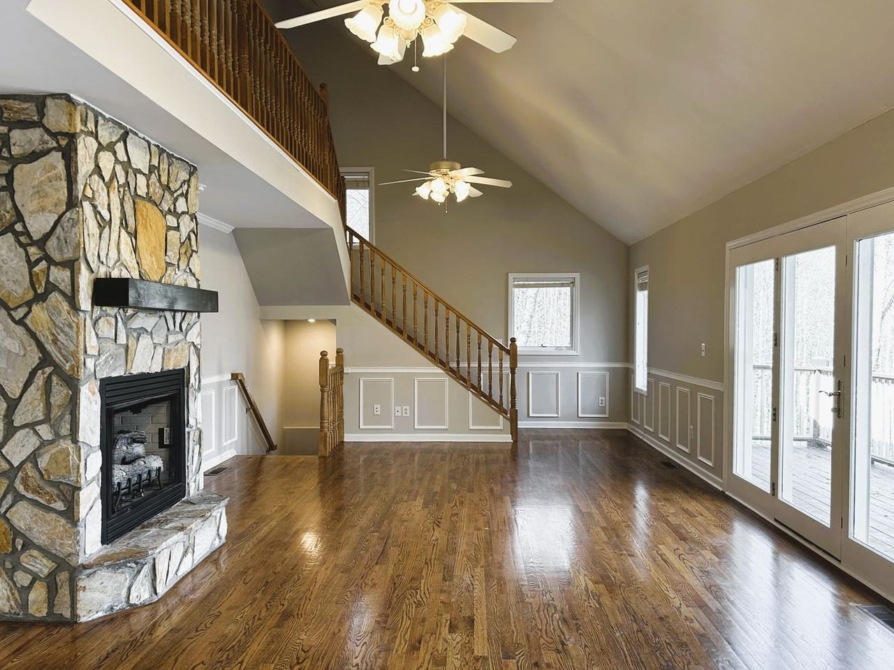 444 New Homestead Dr - Photo 3 of 31