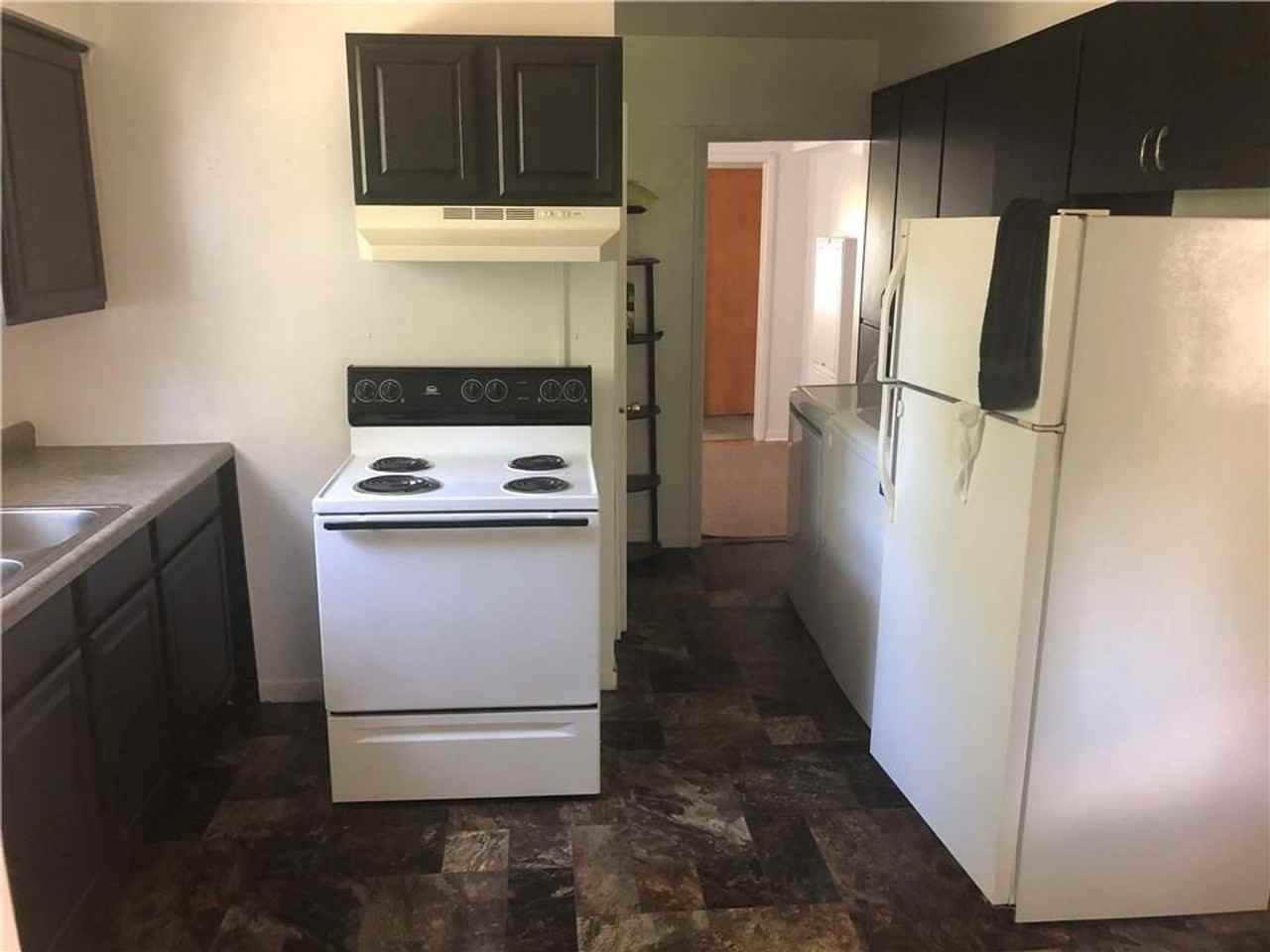 1035 N Alvey St - Photo 3 of 8