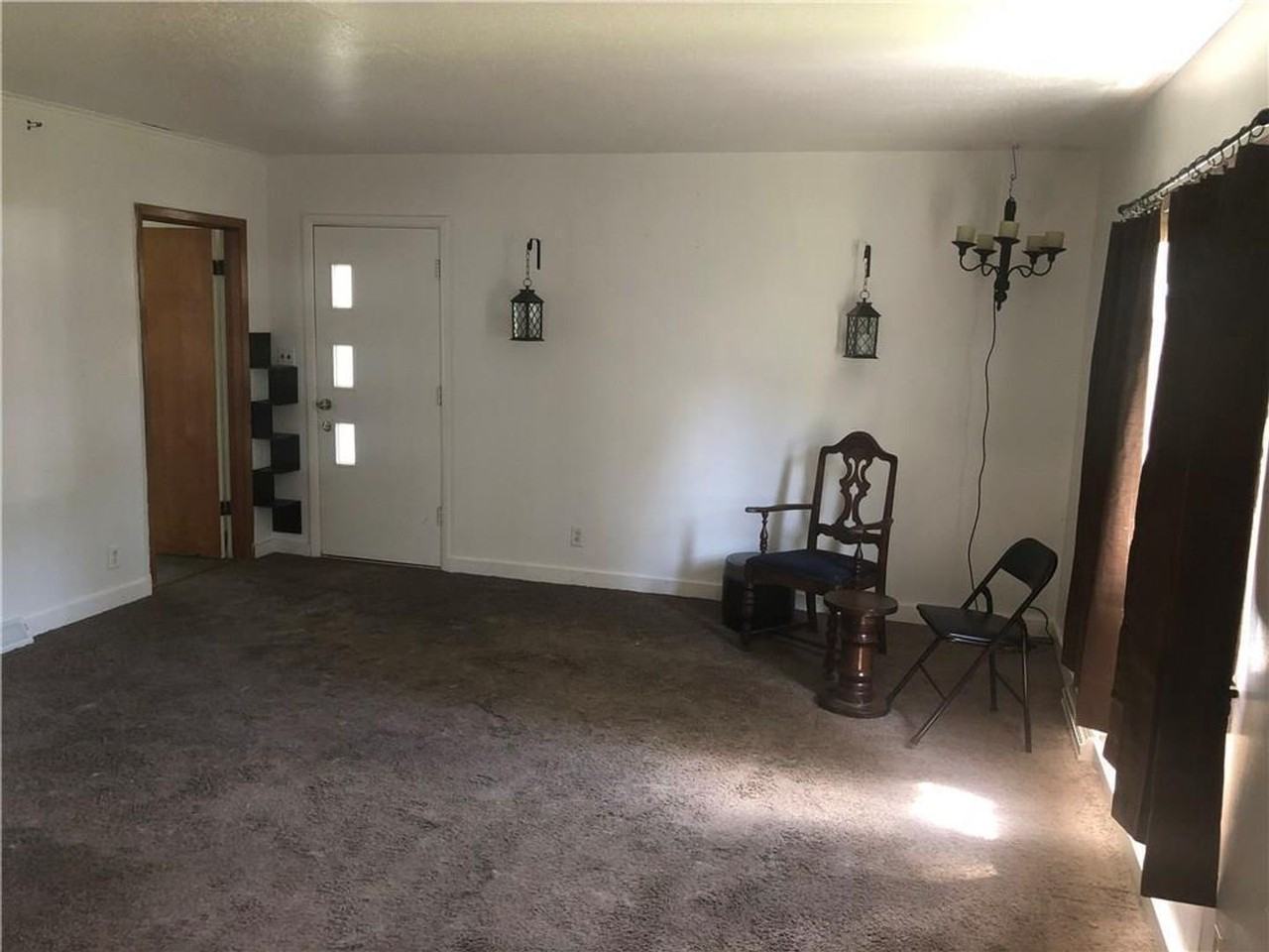 1035 N Alvey St - Photo 4 of 8