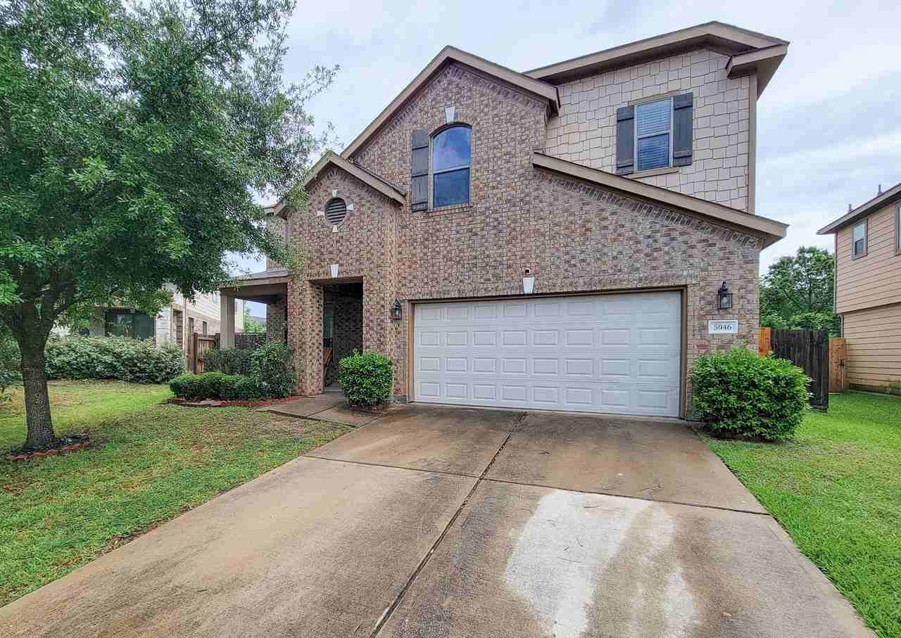 5046 Longlane Dr - Photo 3 of 40