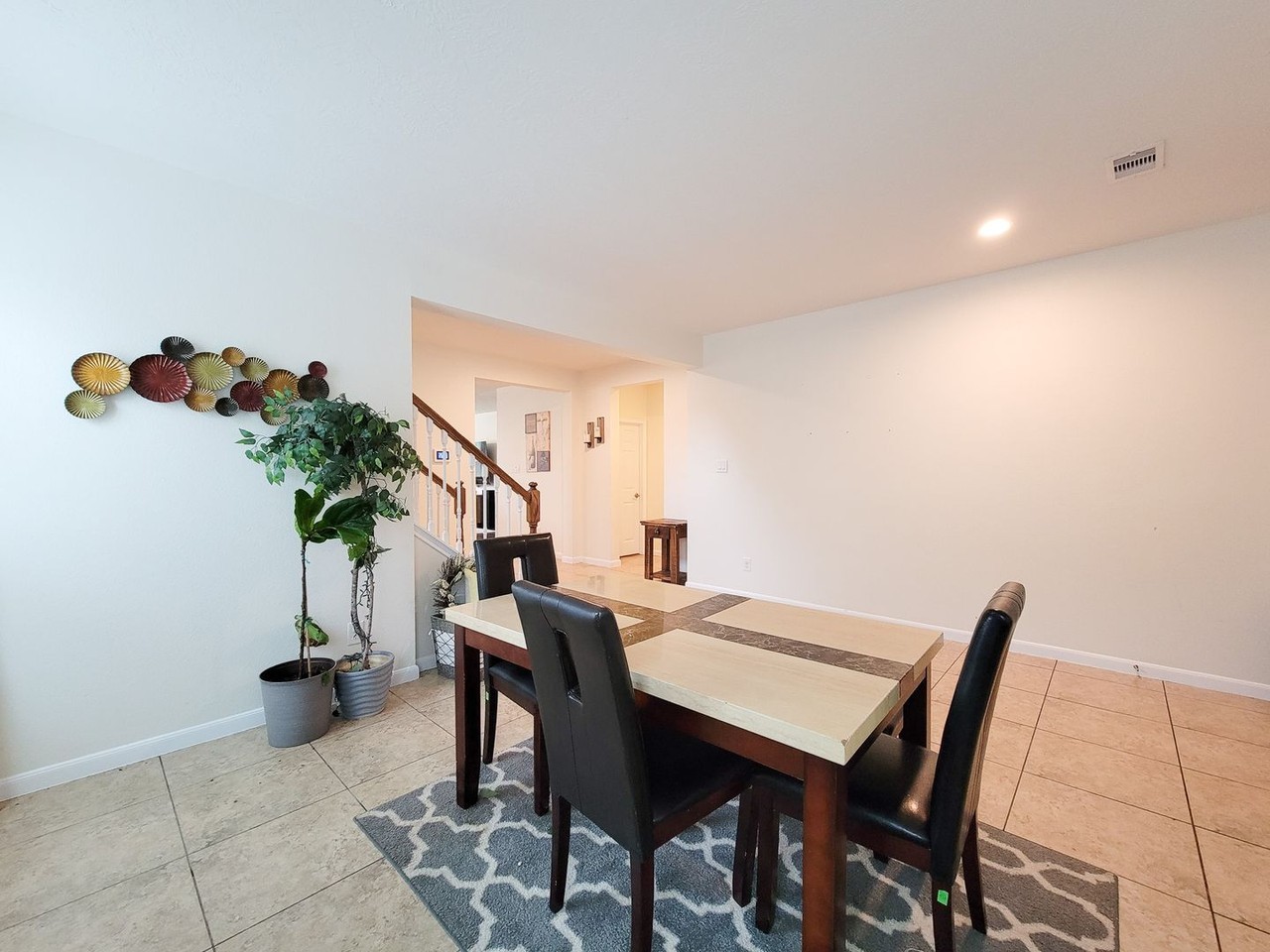 5046 Longlane Dr - Photo 5 of 40