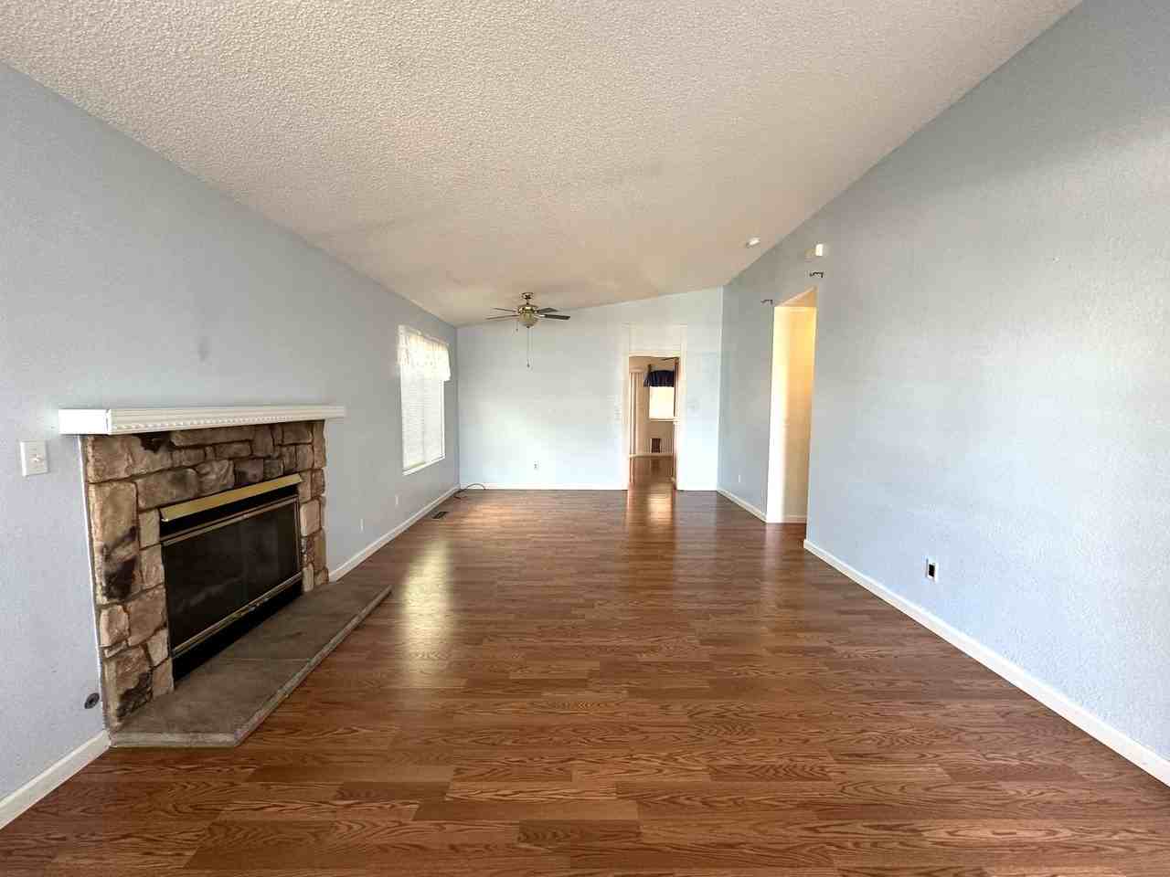 1213 Lawton Ct - Photo 5 of 28