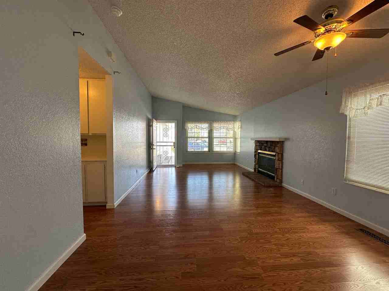 1213 Lawton Ct - Photo 7 of 28