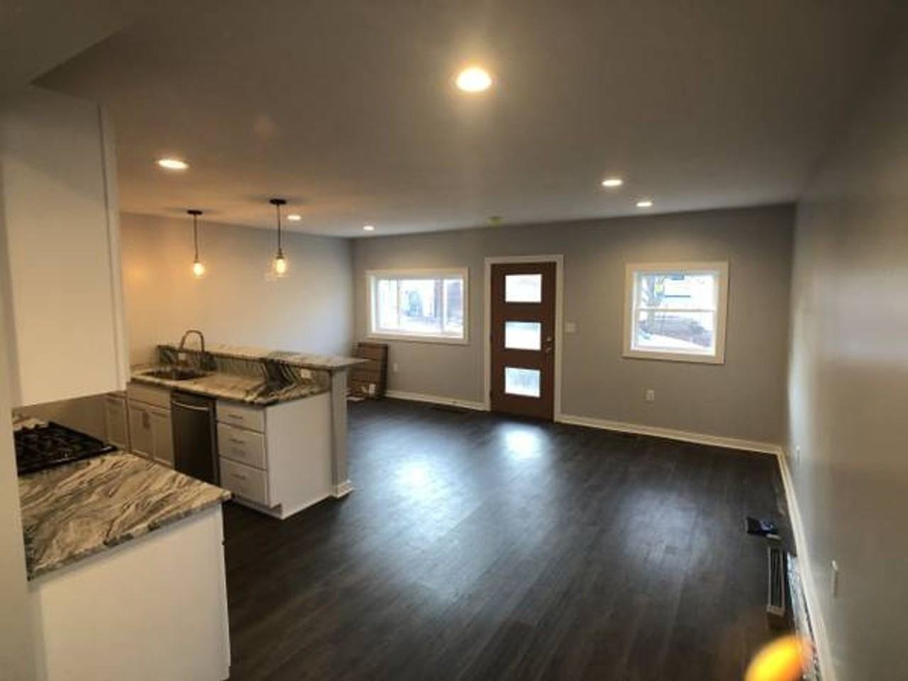 125 S 19th St - Photo 2 of 9