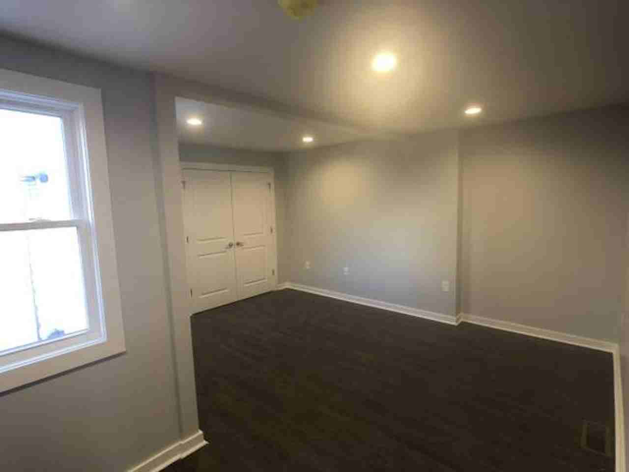 125 S 19th St - Photo 3 of 9