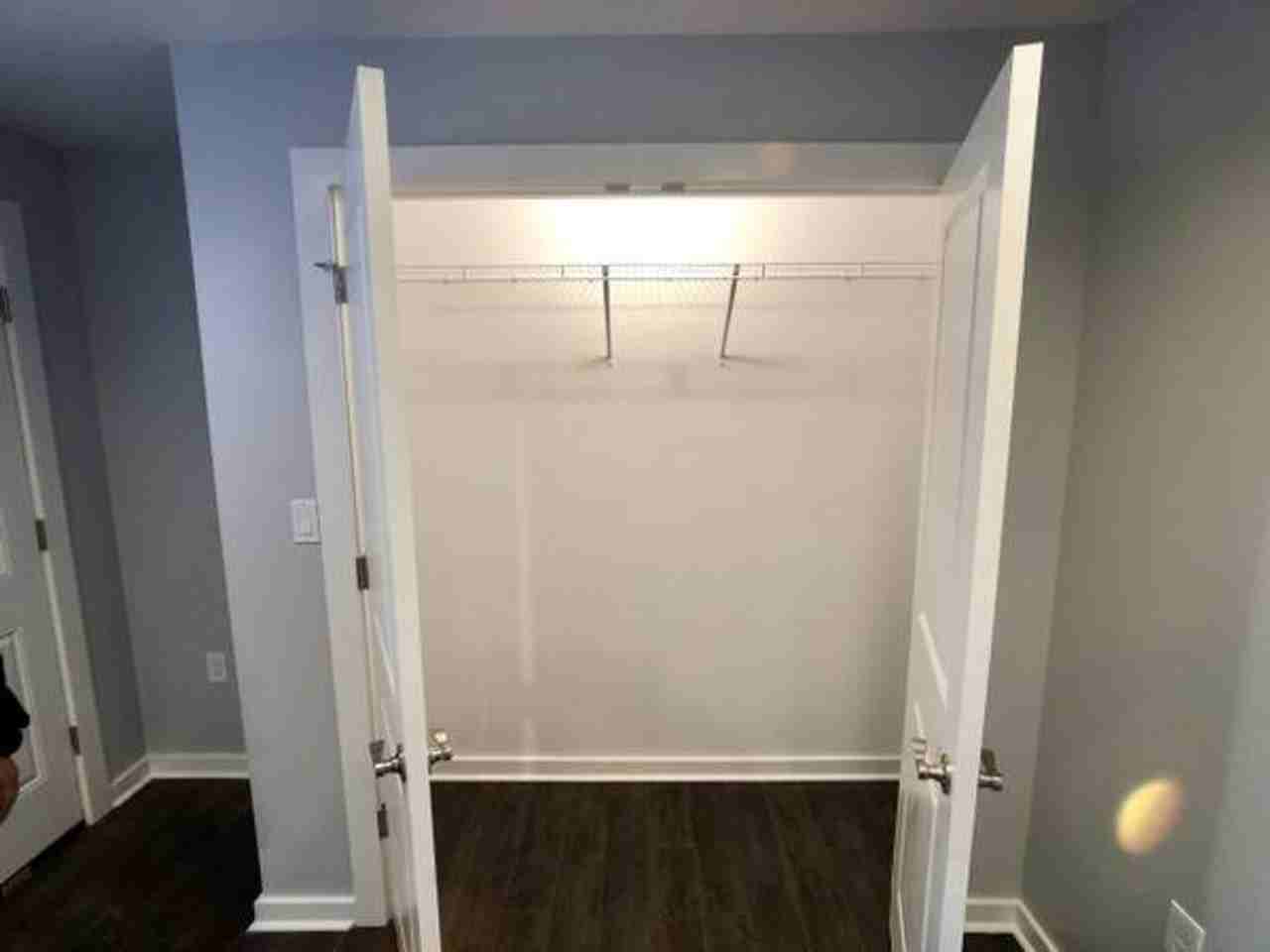 125 S 19th St - Photo 6 of 9