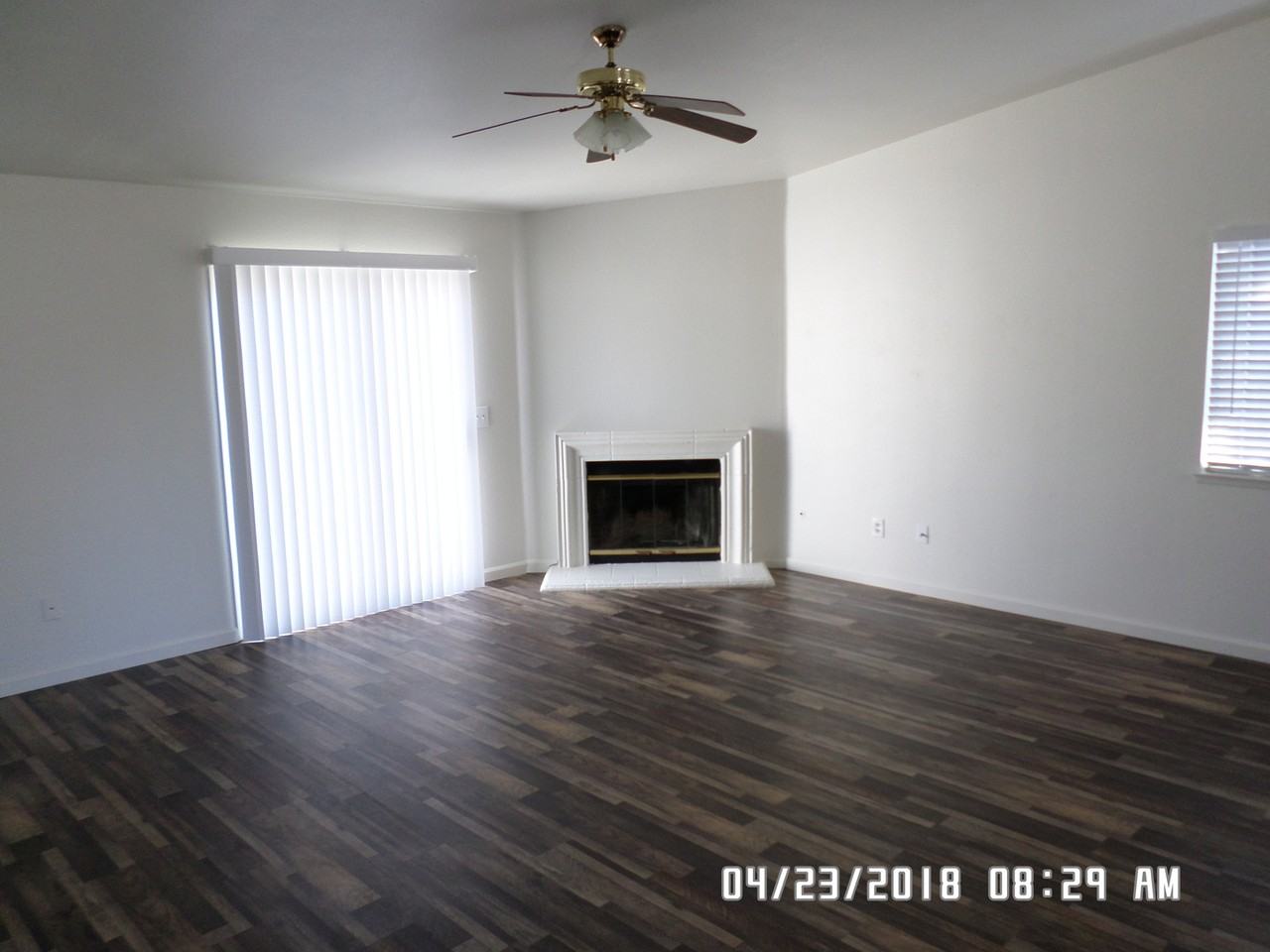 2240 W Buena Vista Ave - Photo 4 of 15