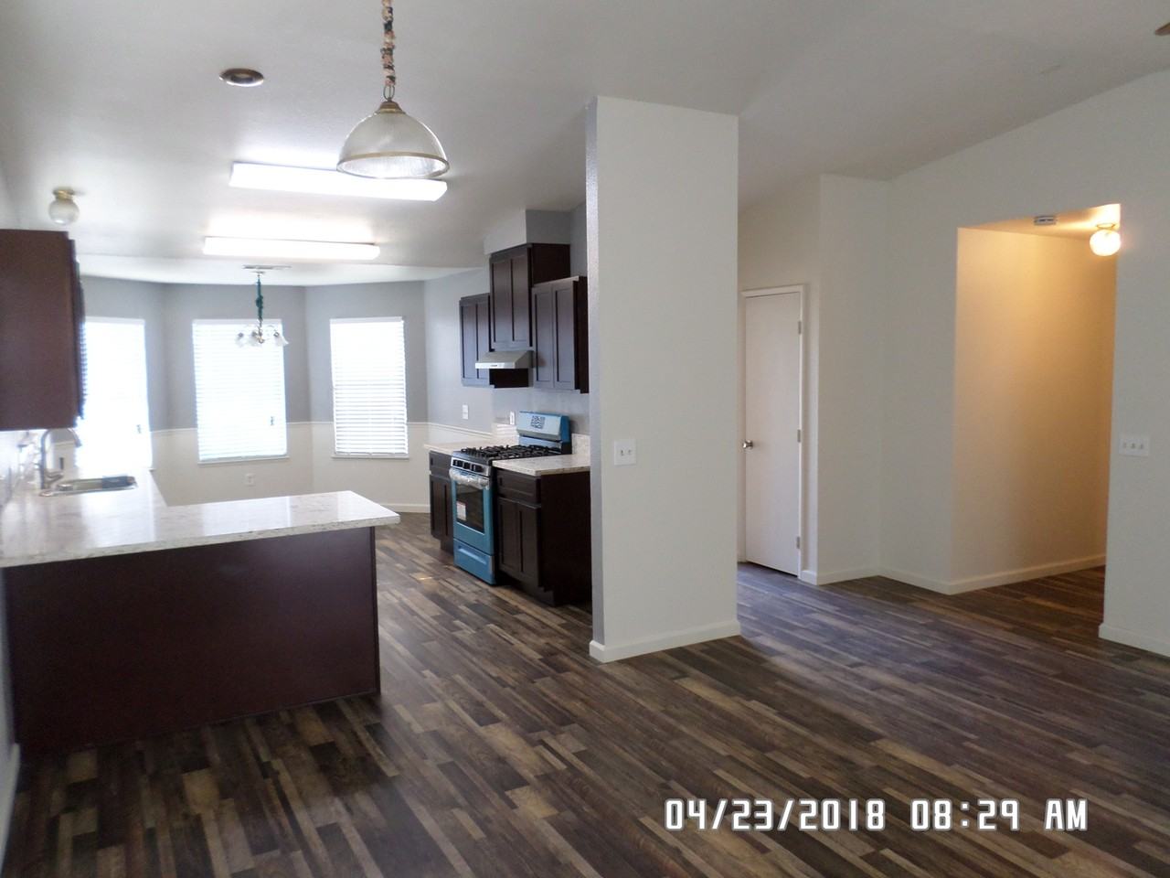 2240 W Buena Vista Ave - Photo 5 of 15