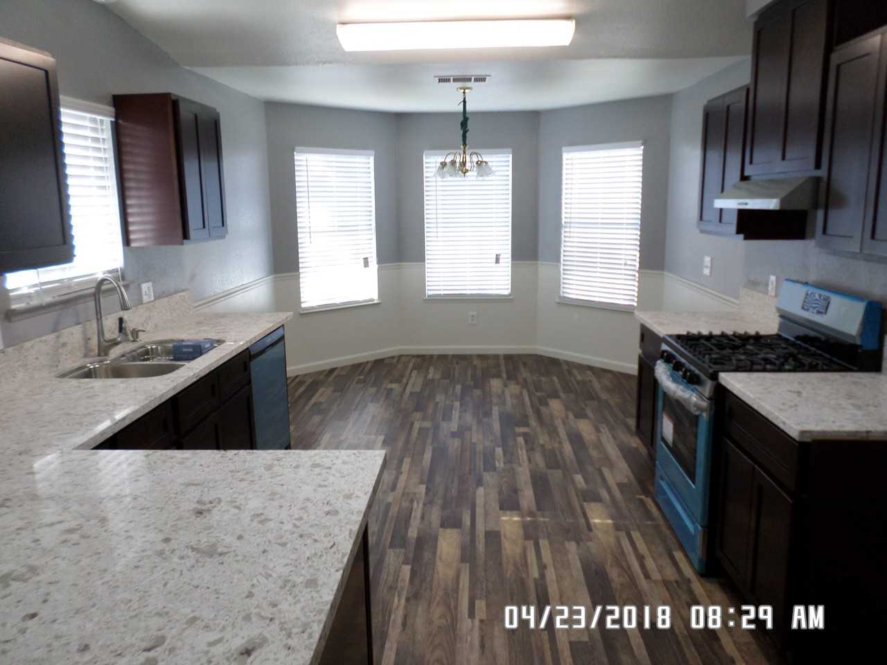 2240 W Buena Vista Ave - Photo 6 of 15