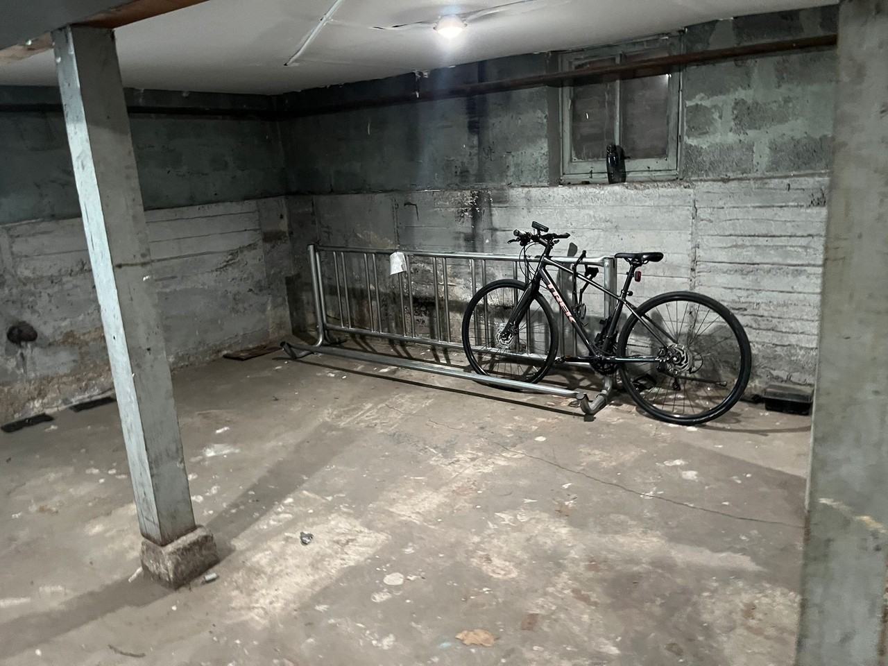 3311 N Hoyne - Photo 2 of 4