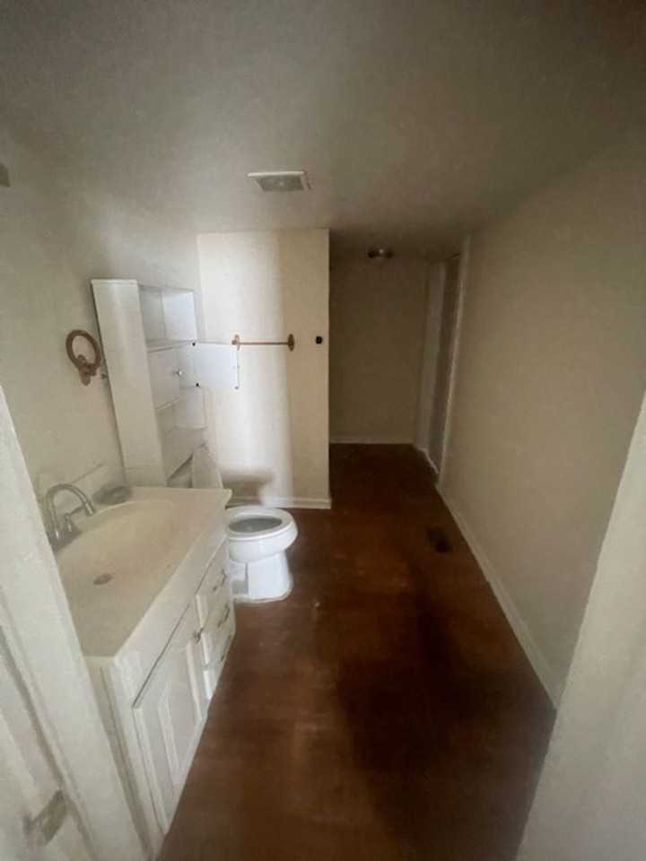 20 Pine St - Photo 3 of 10