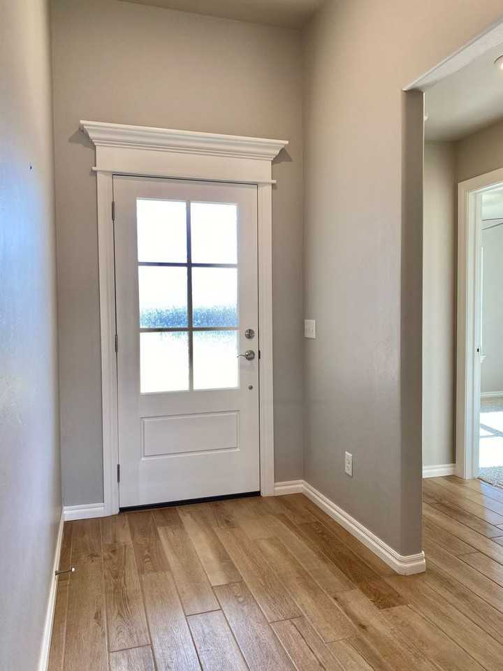 5333 Lannister Ln - Photo 2 of 22