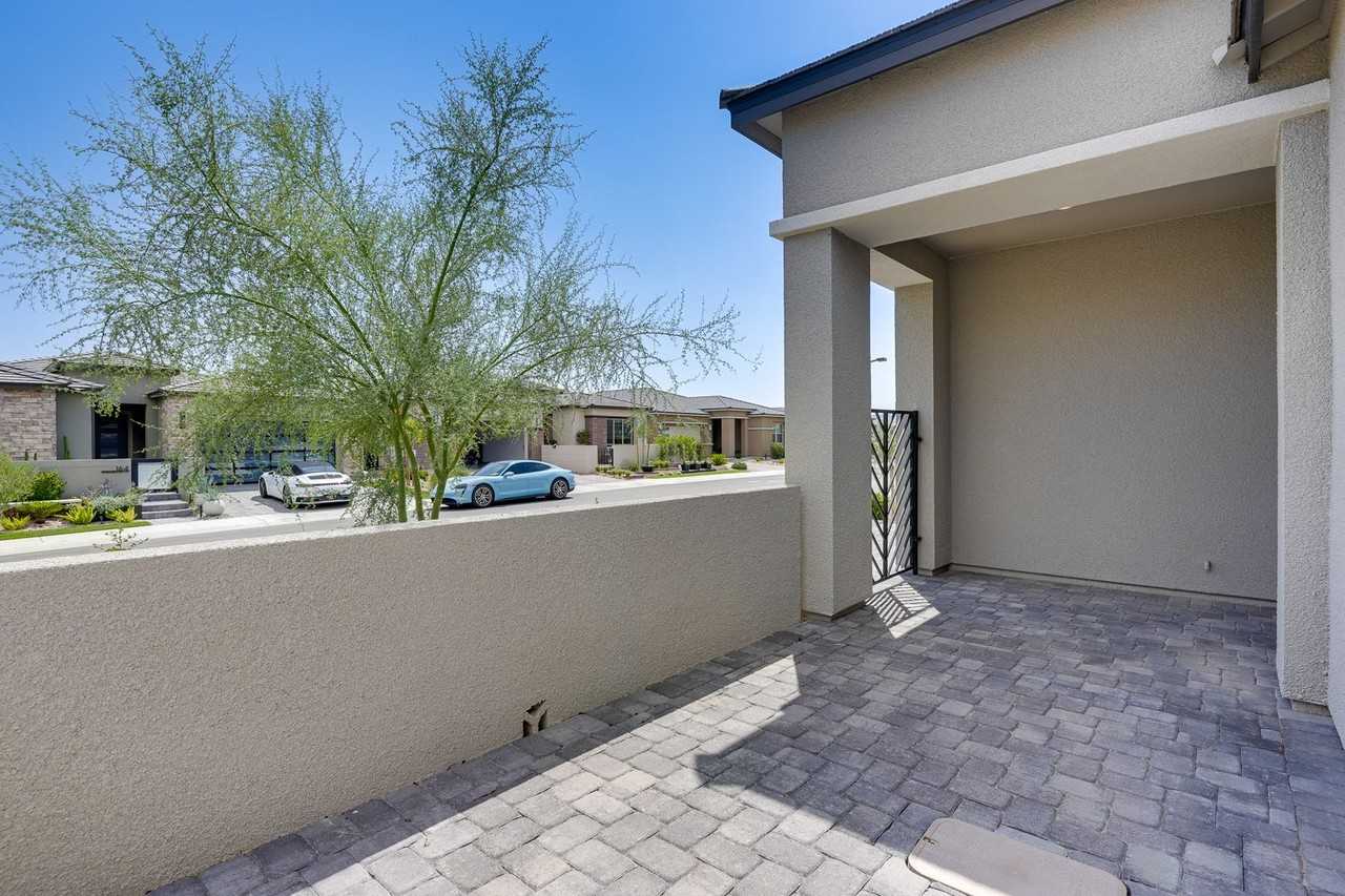 165 Springbough Ln - Photo 6 of 32