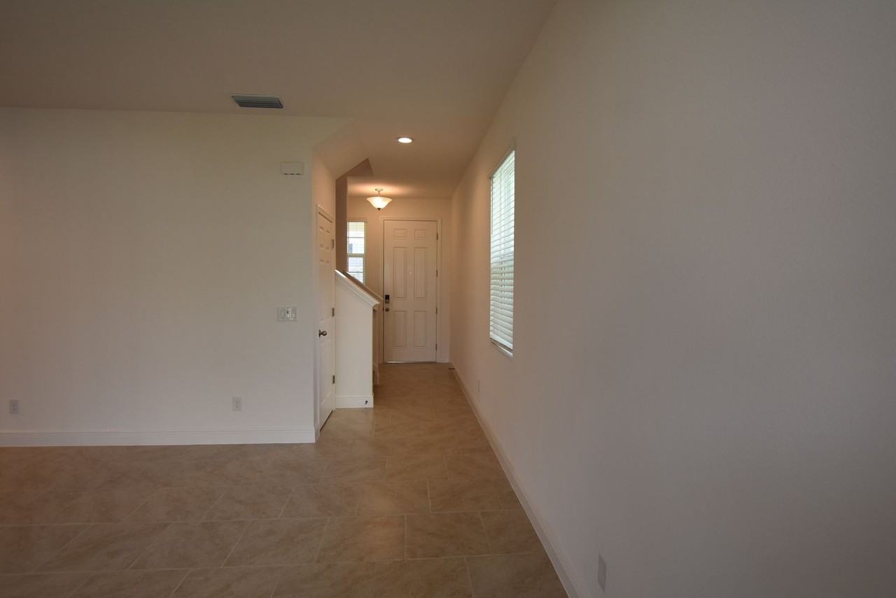 1845 Ross Hammock Ave - Photo 4 of 38